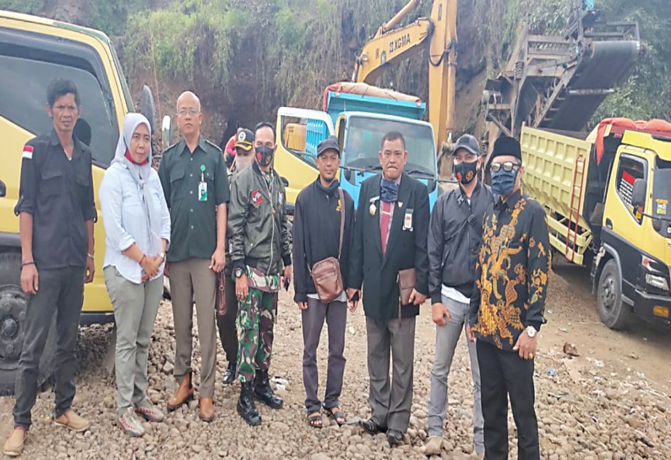 KEGIATAN PPLHI PENOLAKAN GALIAN C DI GUNUNG PAMEONGAN